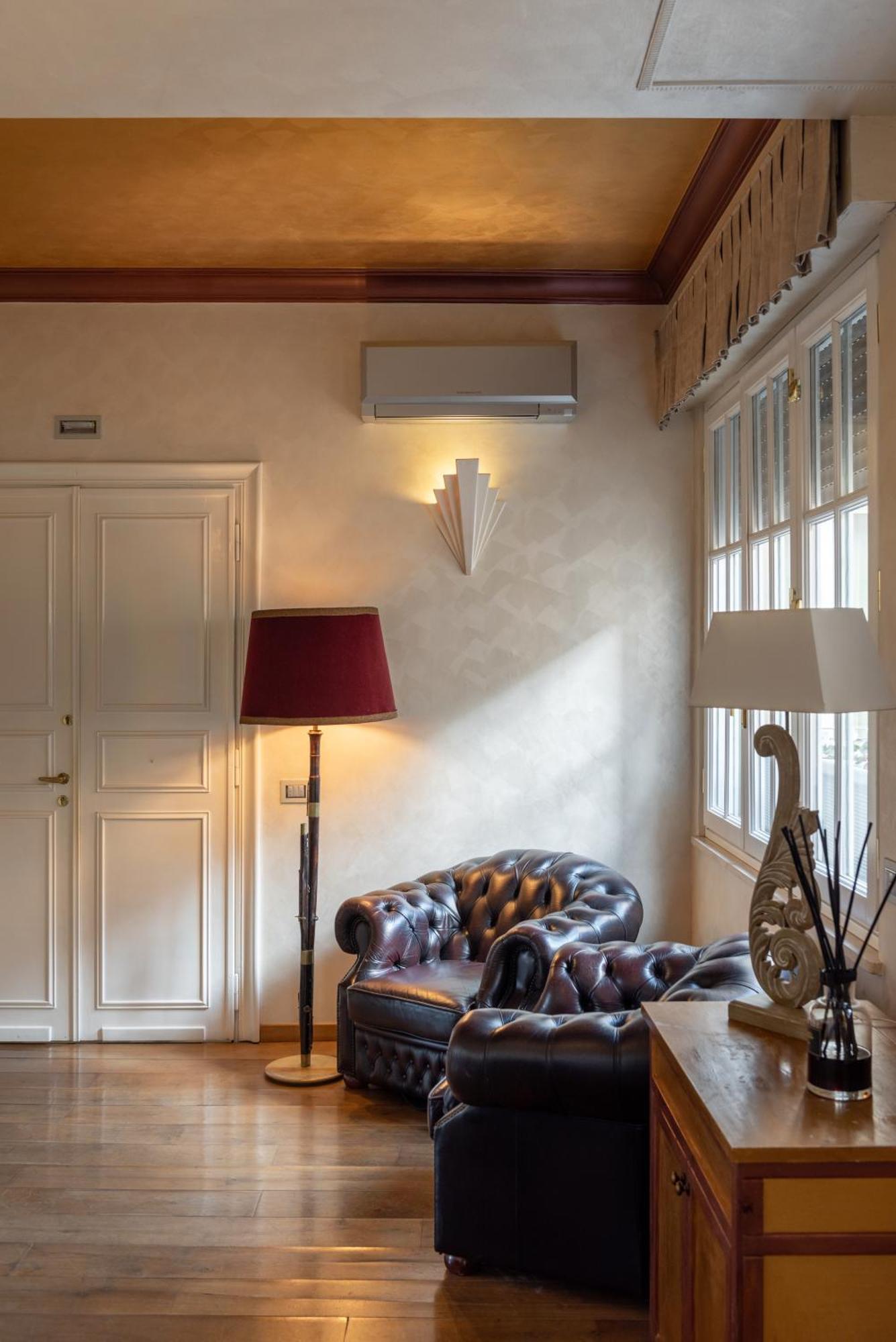 Residenza Gambrinus Bed & Breakfast ฟลอเรนซ์ ภายนอก รูปภาพ